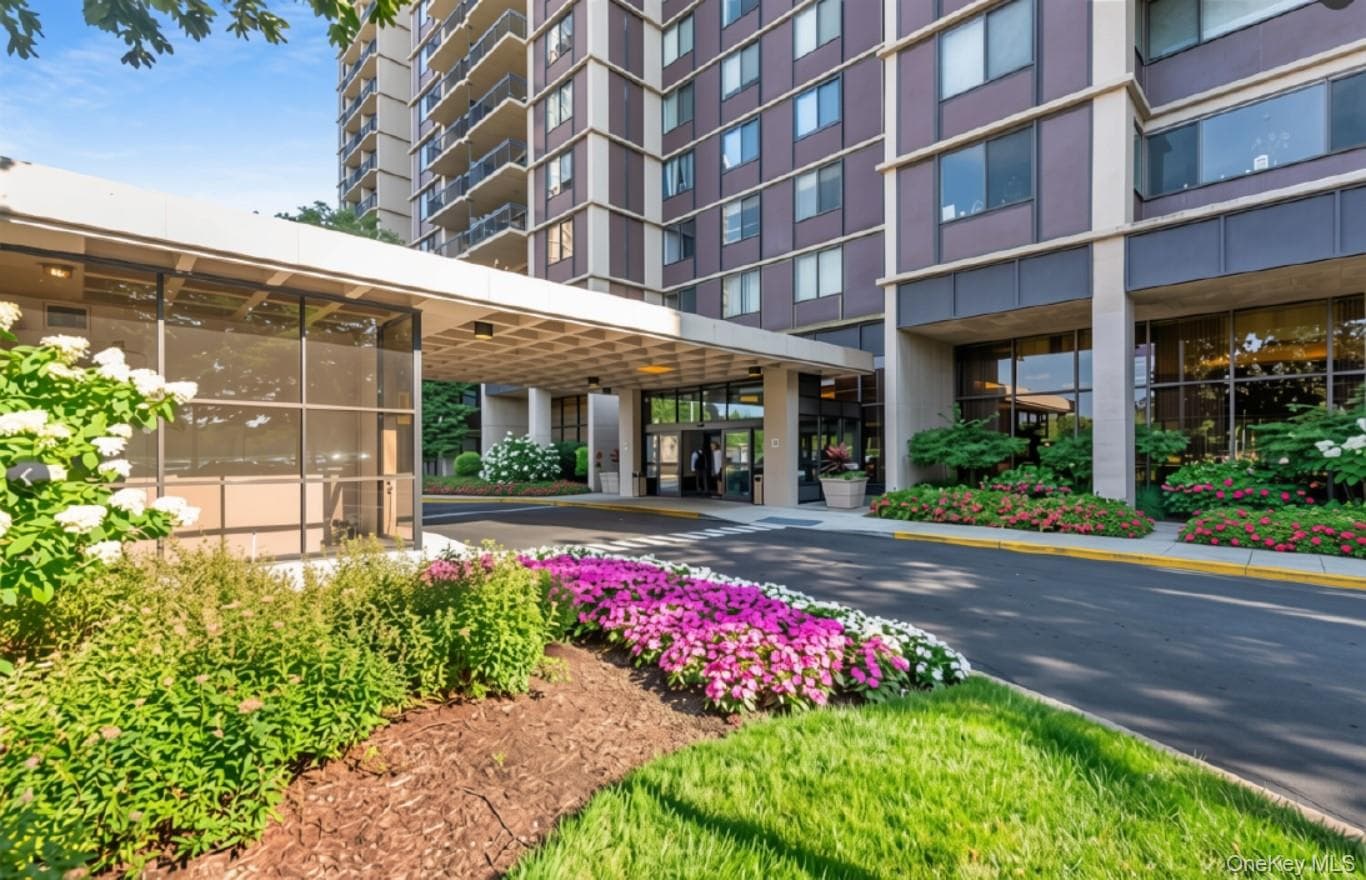 27010 Grand Central Parkway Unit: 4J thumbnail 2