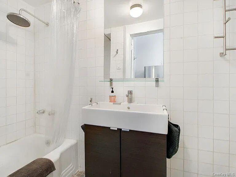 181 Irving Avenue thumbnail 6