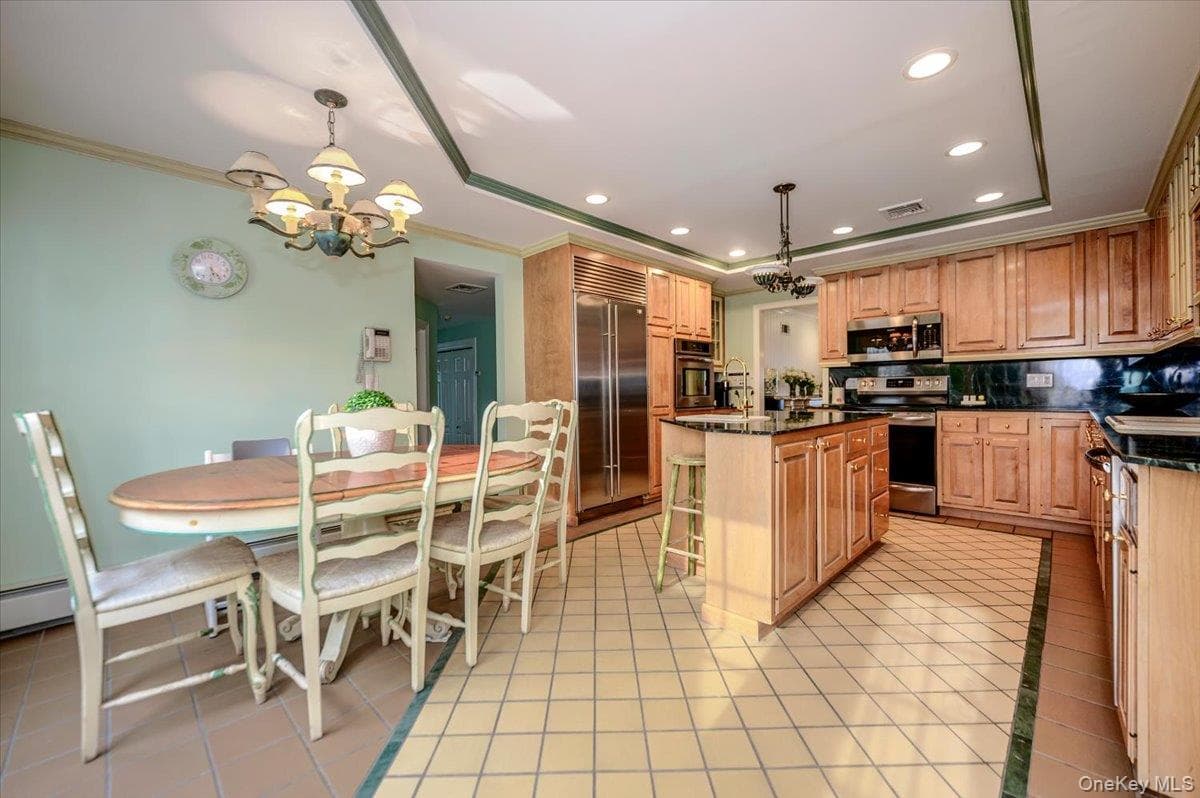 150 Harborview Drive thumbnail 9