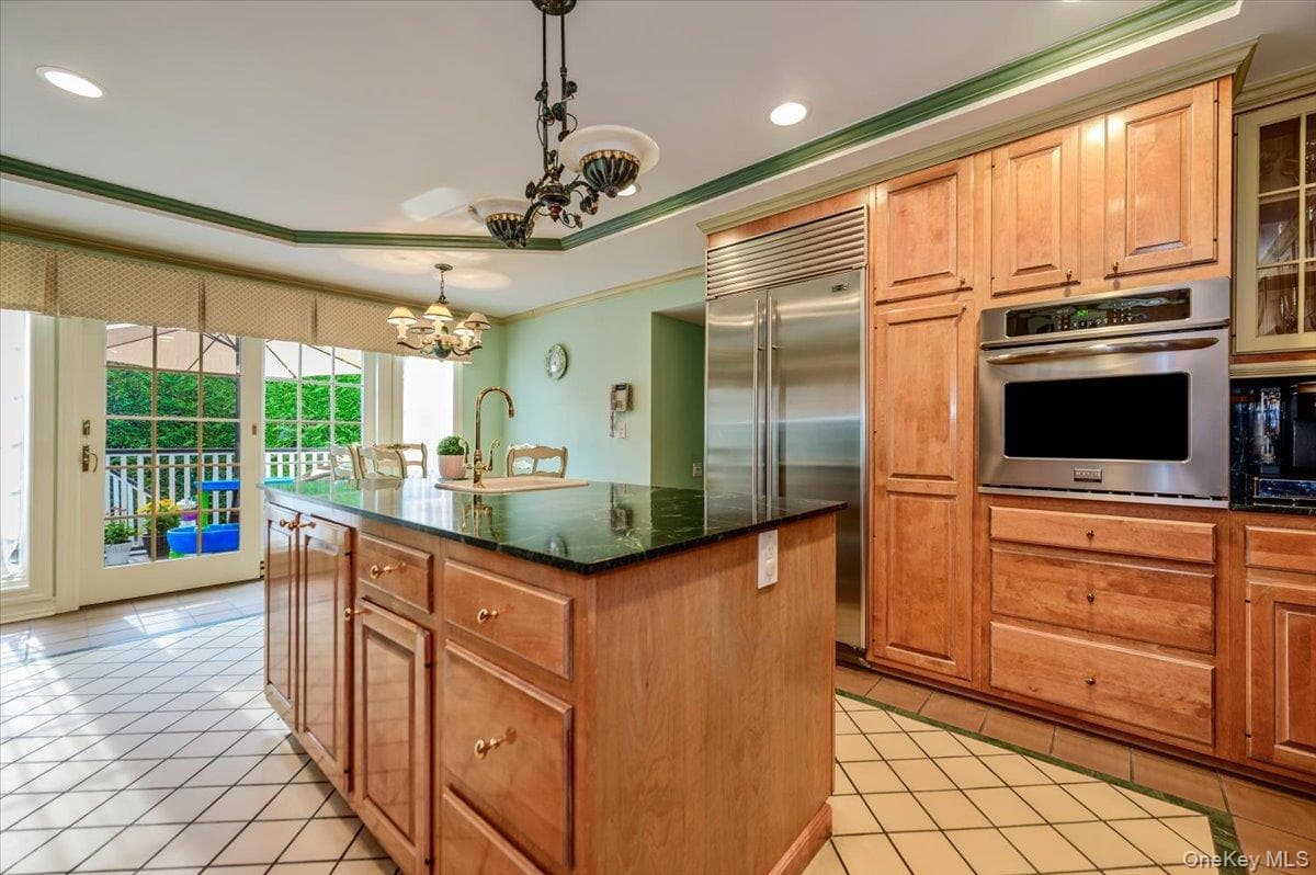 150 Harborview Drive thumbnail 12