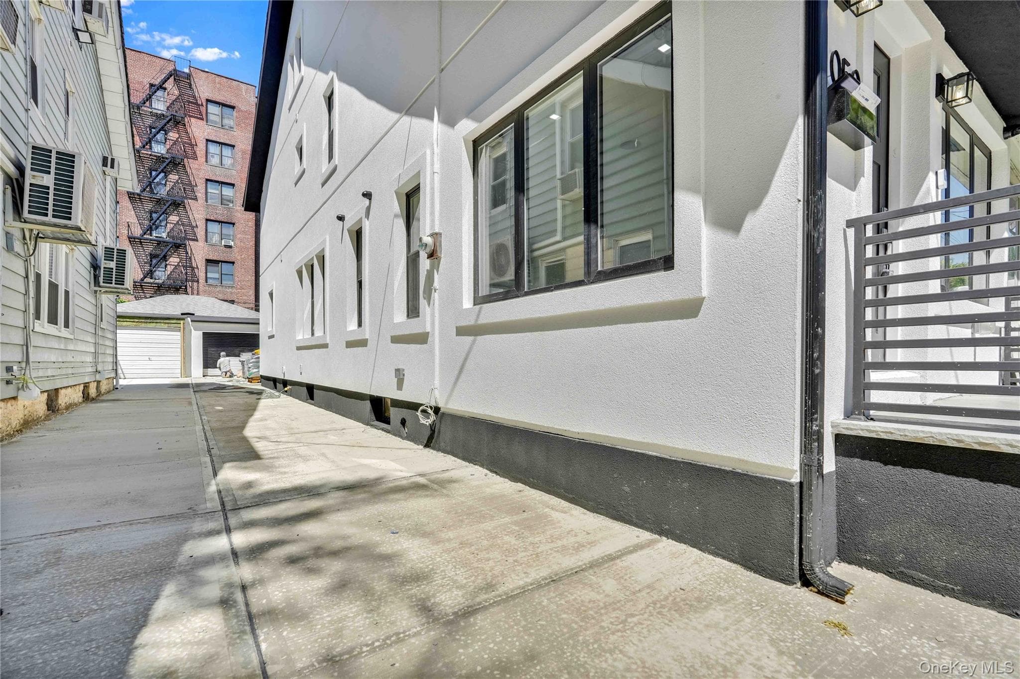 1050 E 31st Street thumbnail 31
