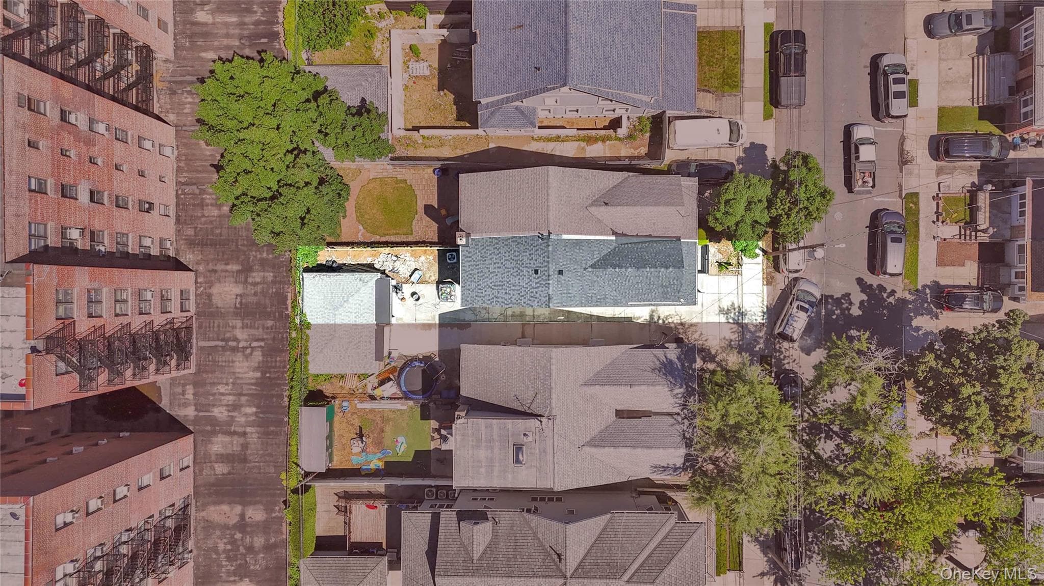 1050 E 31st Street thumbnail 35