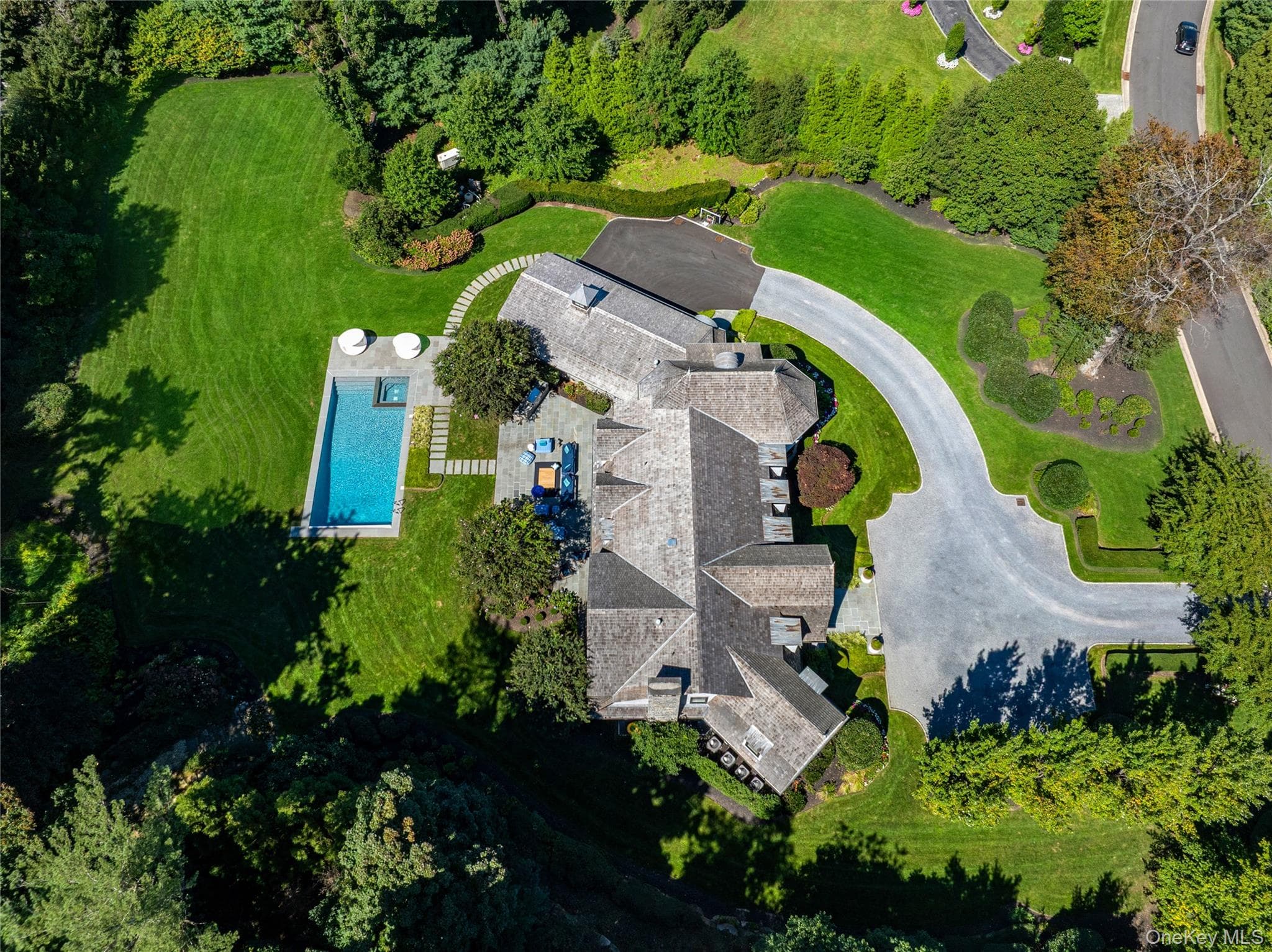 2 Hidden Pond Drive thumbnail 37