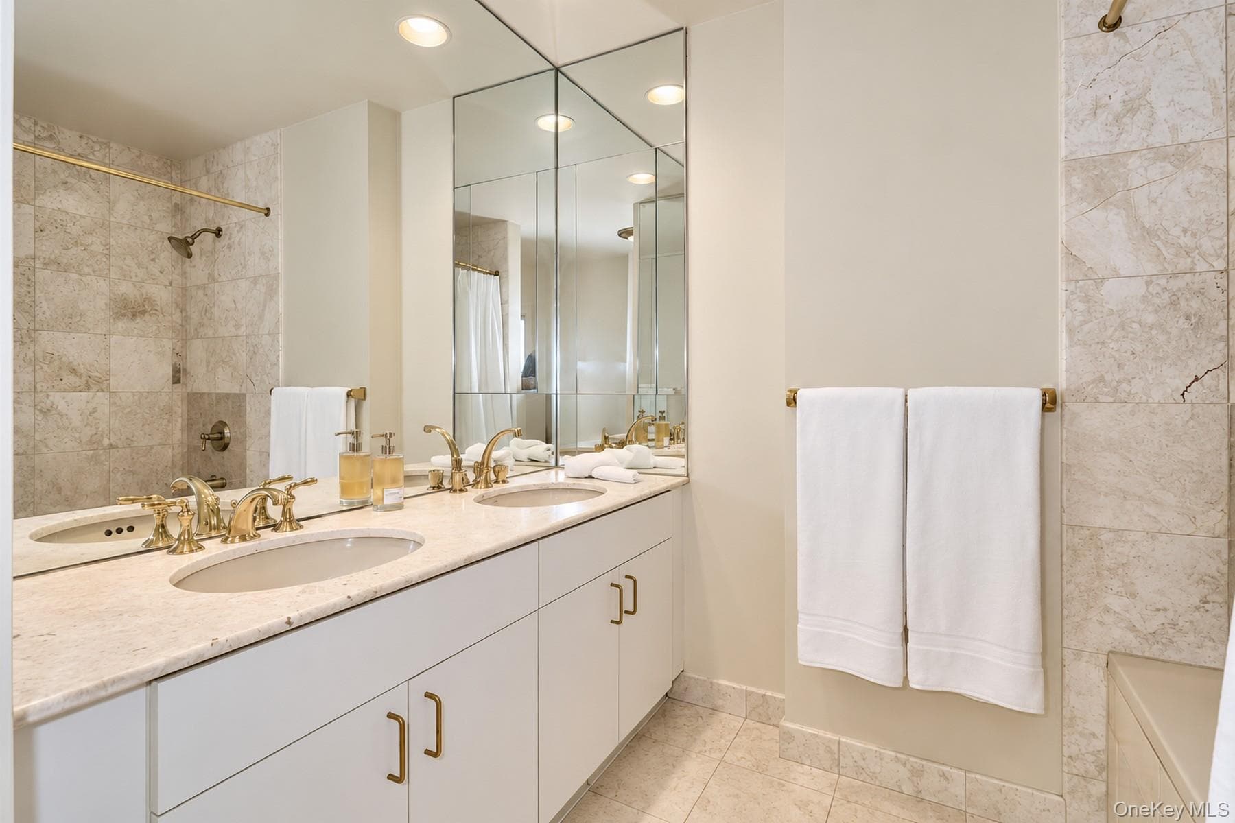 213 Devries Court Unit: 213 thumbnail 18