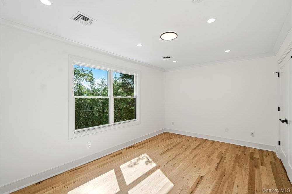 32 Jerold Street thumbnail 38