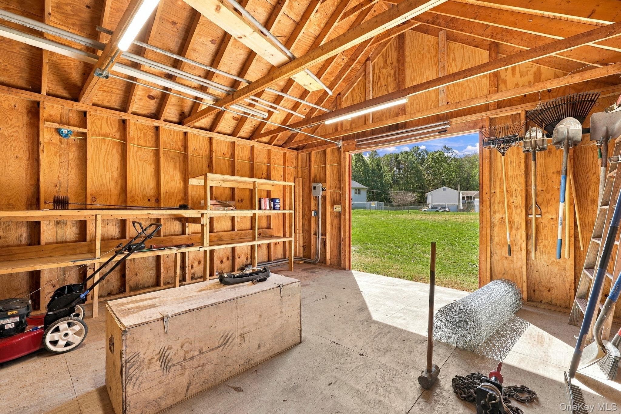 611 N Elting Corners Road thumbnail 28