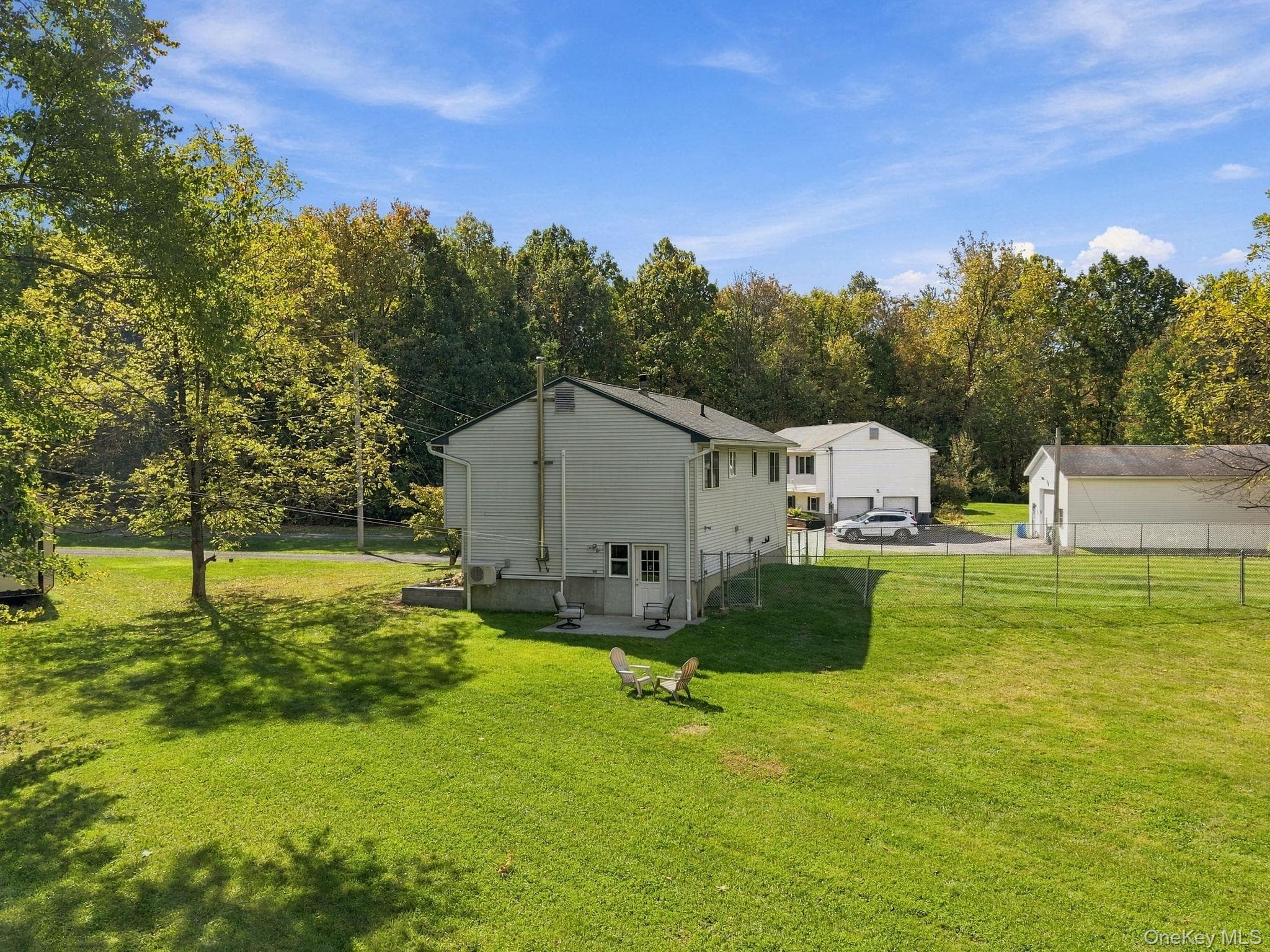 611 N Elting Corners Road thumbnail 32