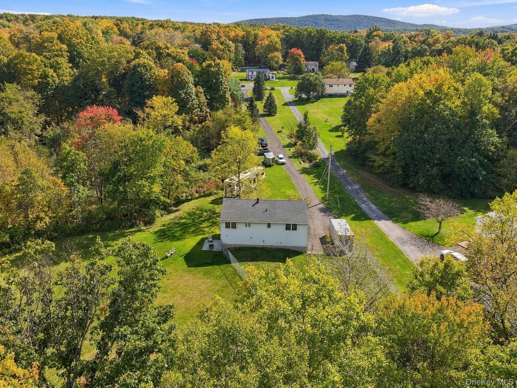 611 N Elting Corners Road thumbnail 34