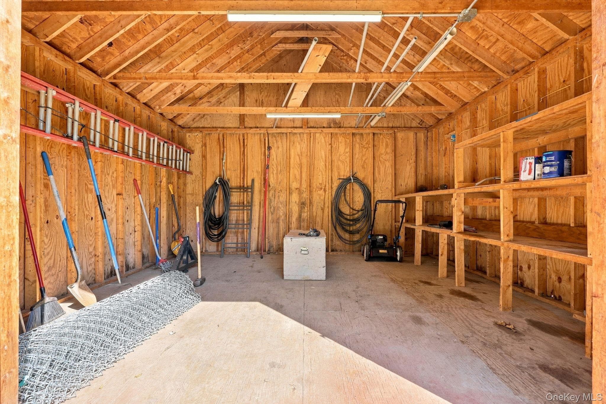 611 N Elting Corners Road thumbnail 29