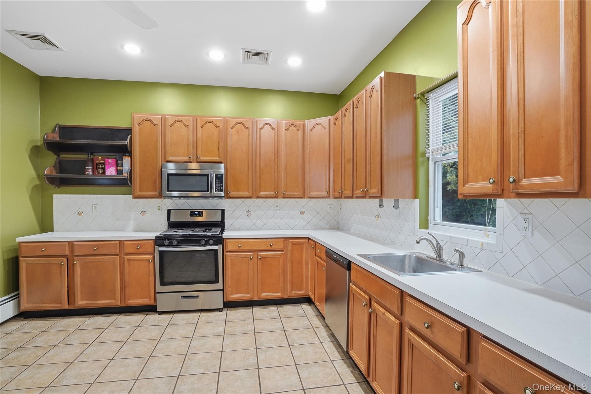 104 Maple Avenue thumbnail 7