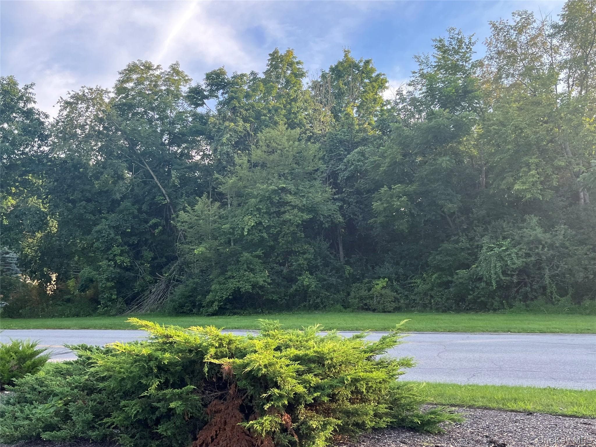 1537 Route 82 thumbnail 3