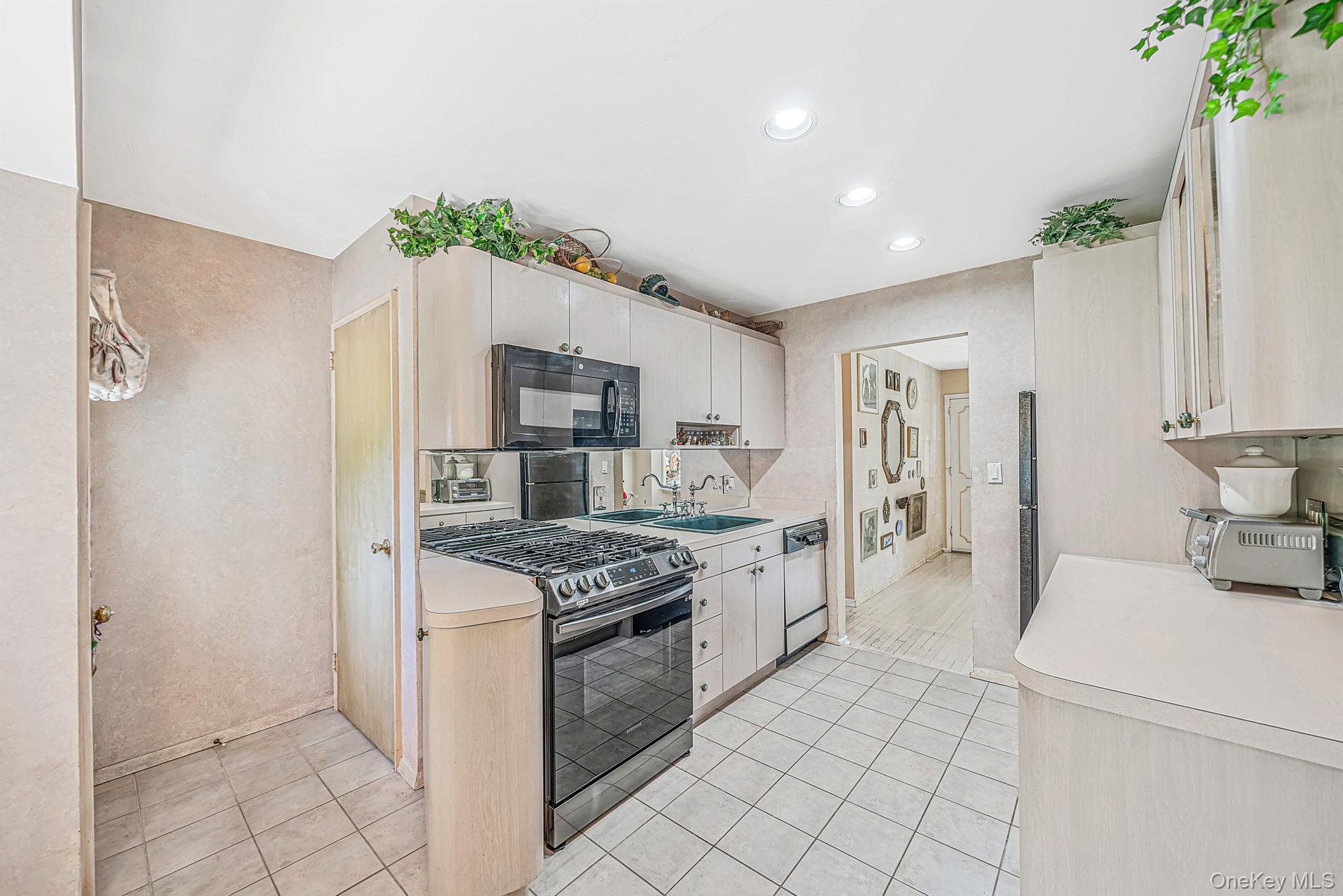 149 Burlington Avenue thumbnail 14