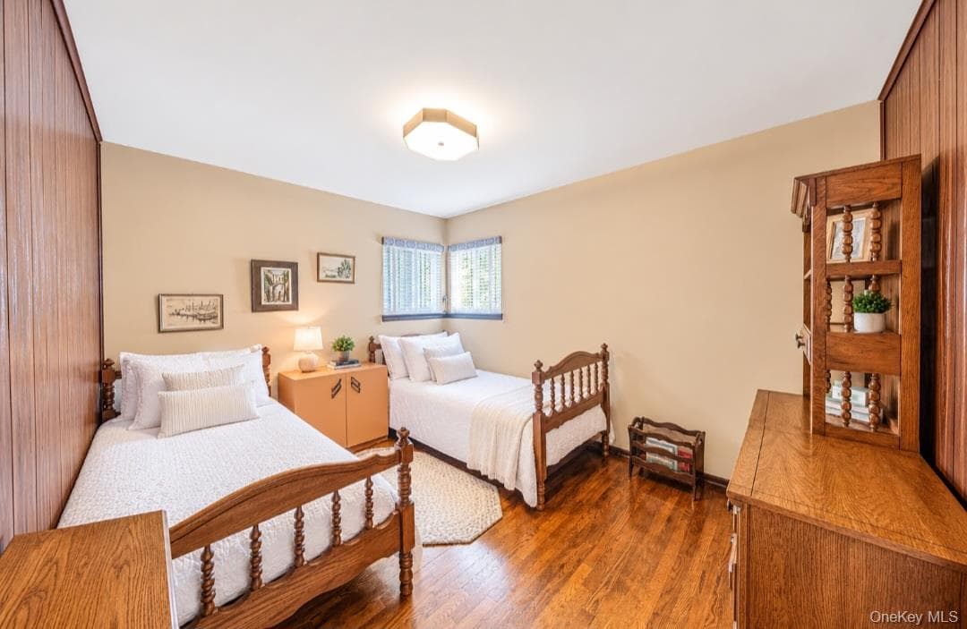 149 Burlington Avenue thumbnail 17
