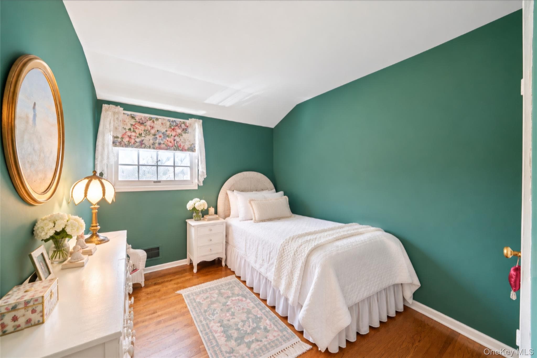 149 Burlington Avenue thumbnail 18