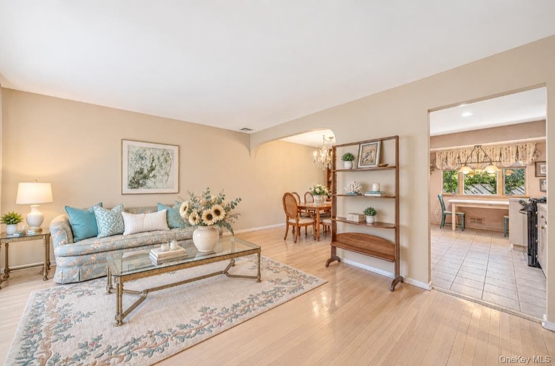 149 Burlington Avenue thumbnail 7