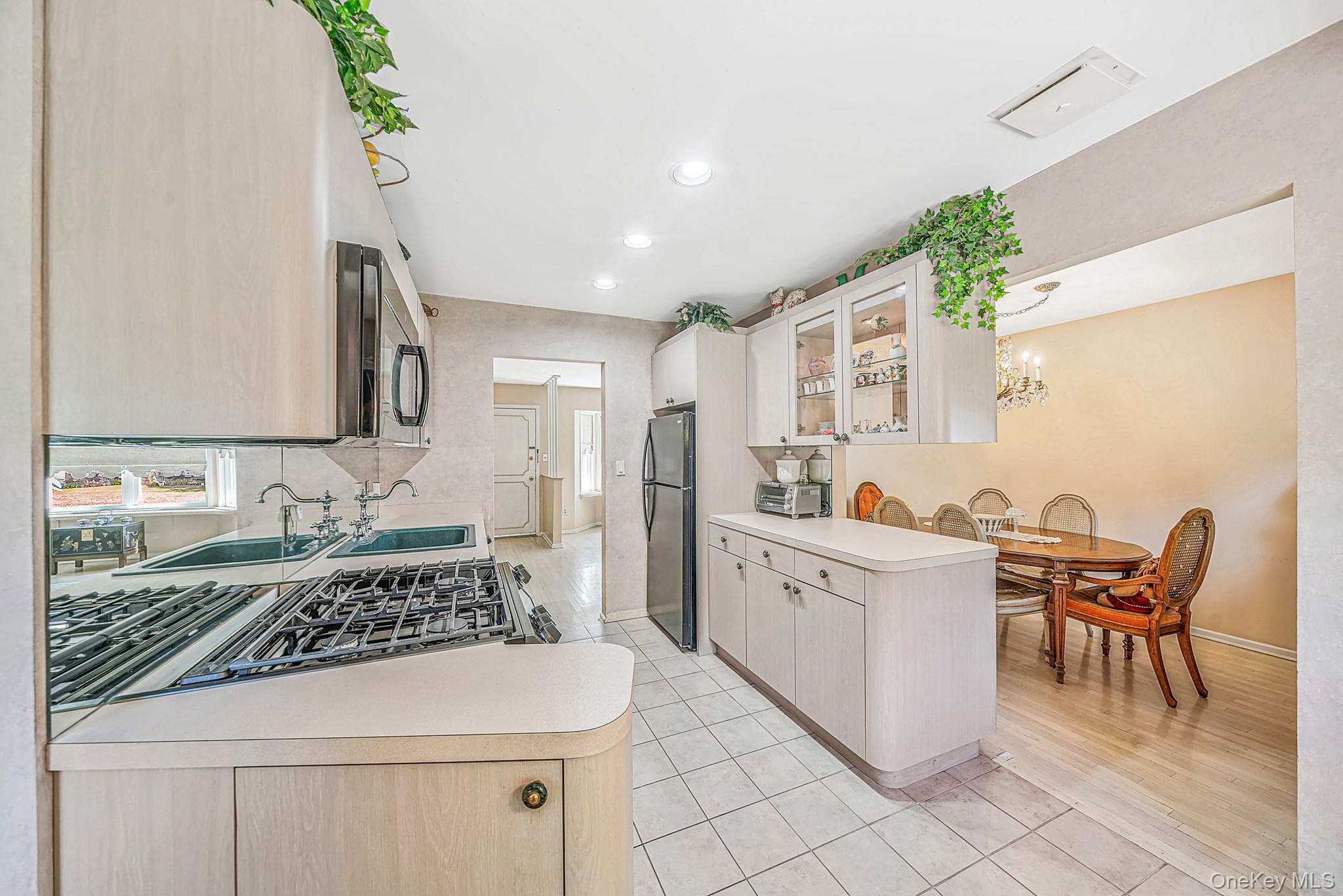 149 Burlington Avenue thumbnail 13