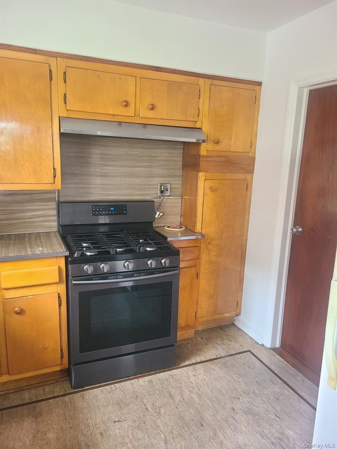 2905 Wilkinson Avenue thumbnail 9
