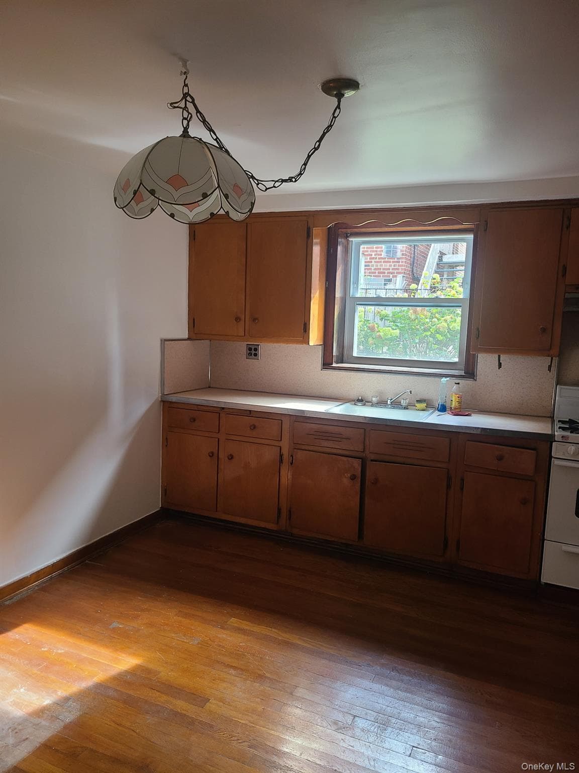2905 Wilkinson Avenue thumbnail 3