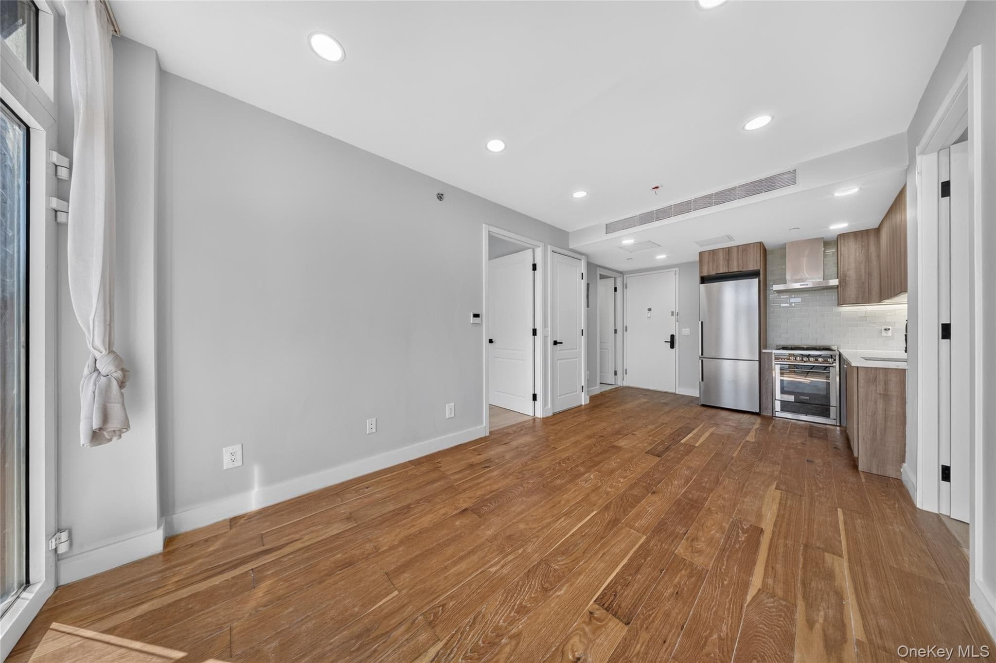 14617 Northern Boulevard Unit: 2A thumbnail 5