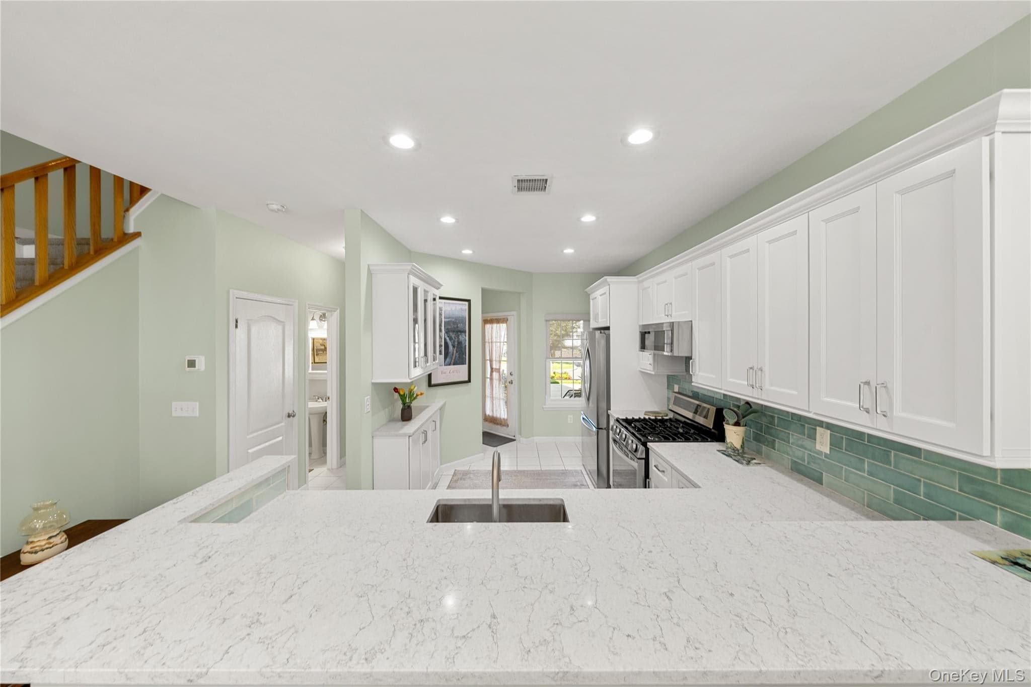 203 Windward Court thumbnail 5