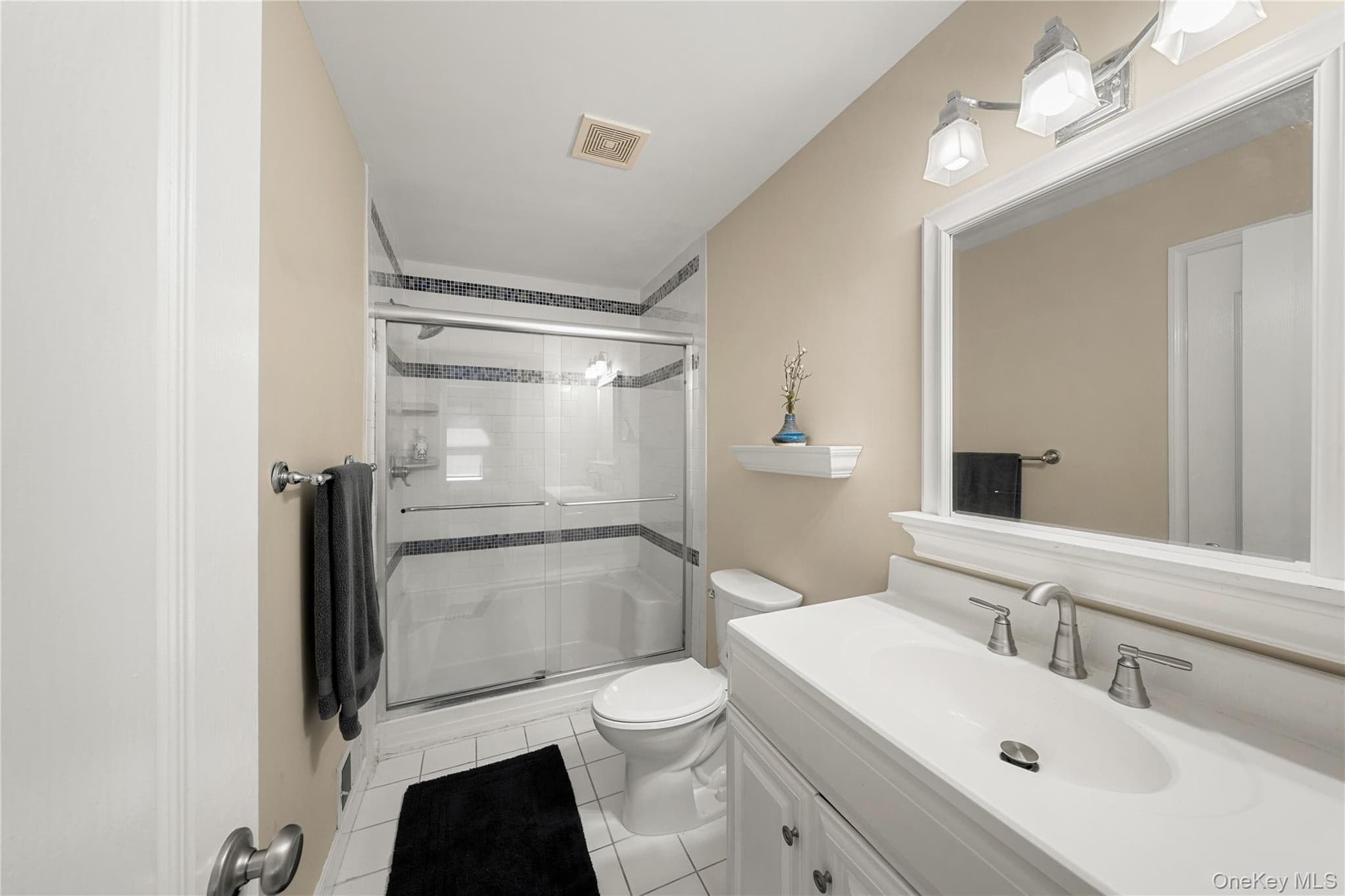 203 Windward Court thumbnail 15