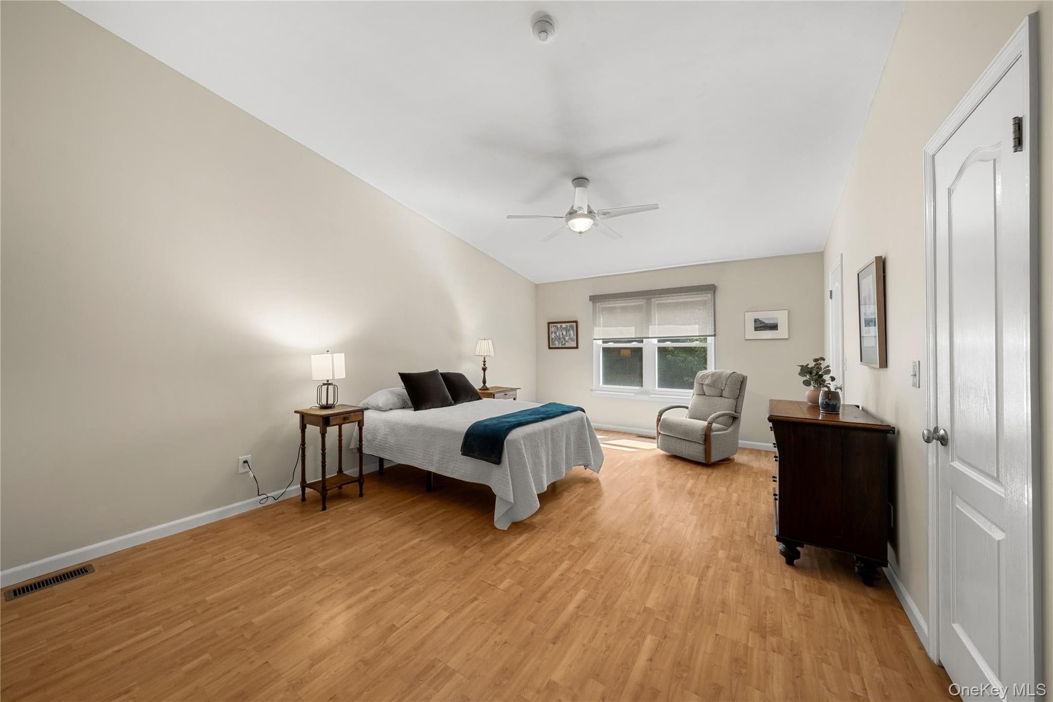 203 Windward Court thumbnail 13