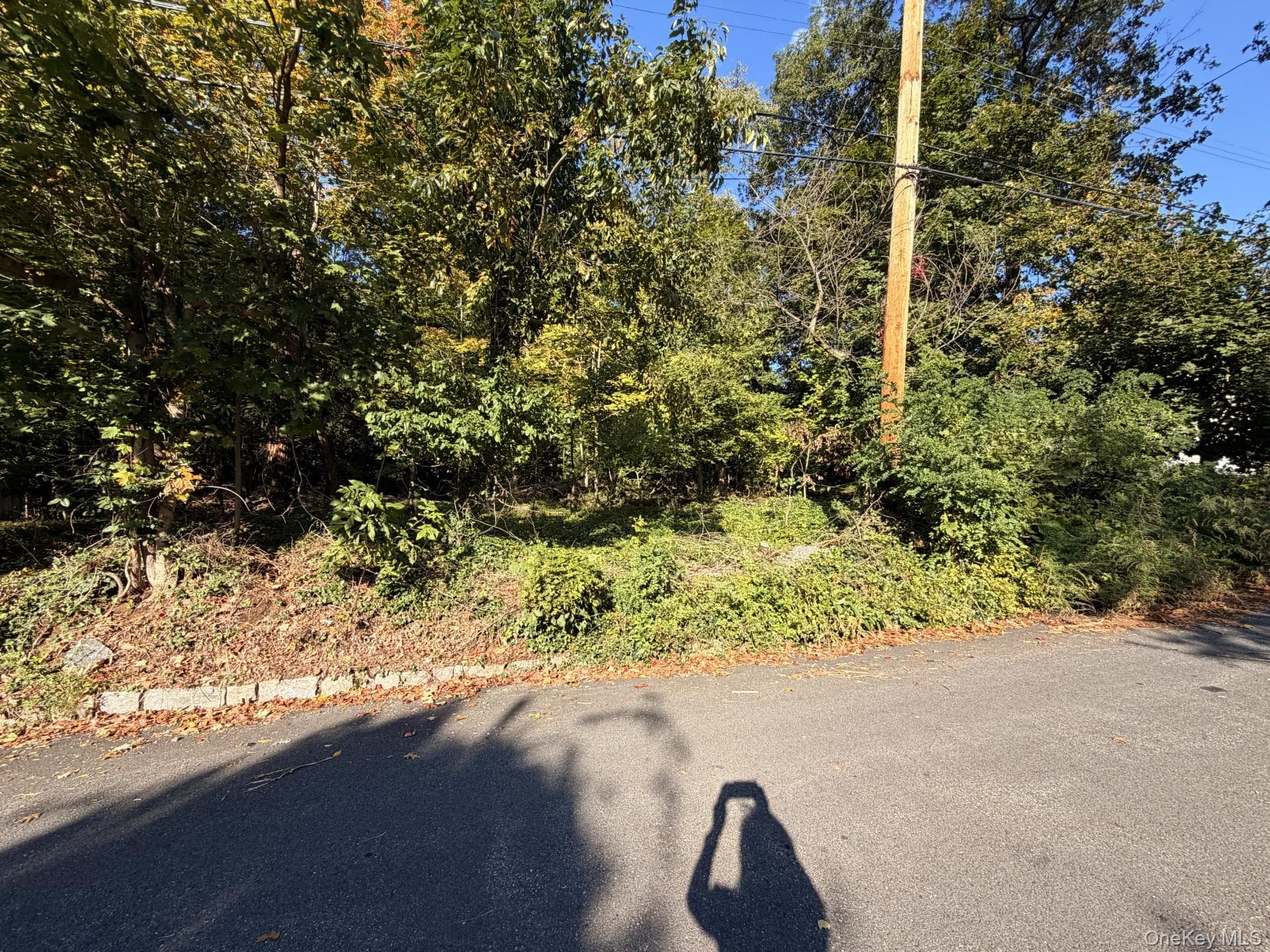 Glen Eagles Drive thumbnail 3