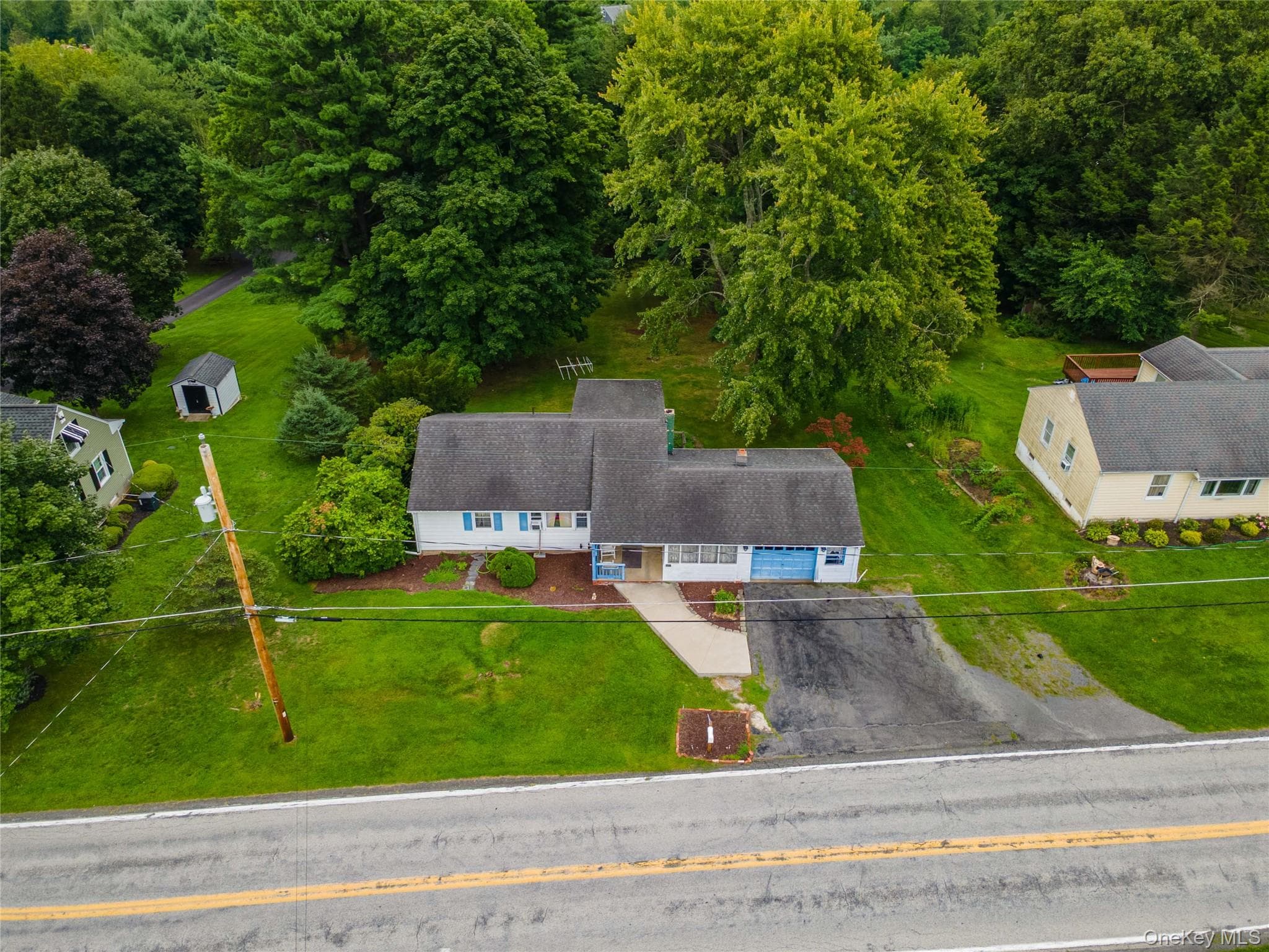 566 Lakeside Road thumbnail 6