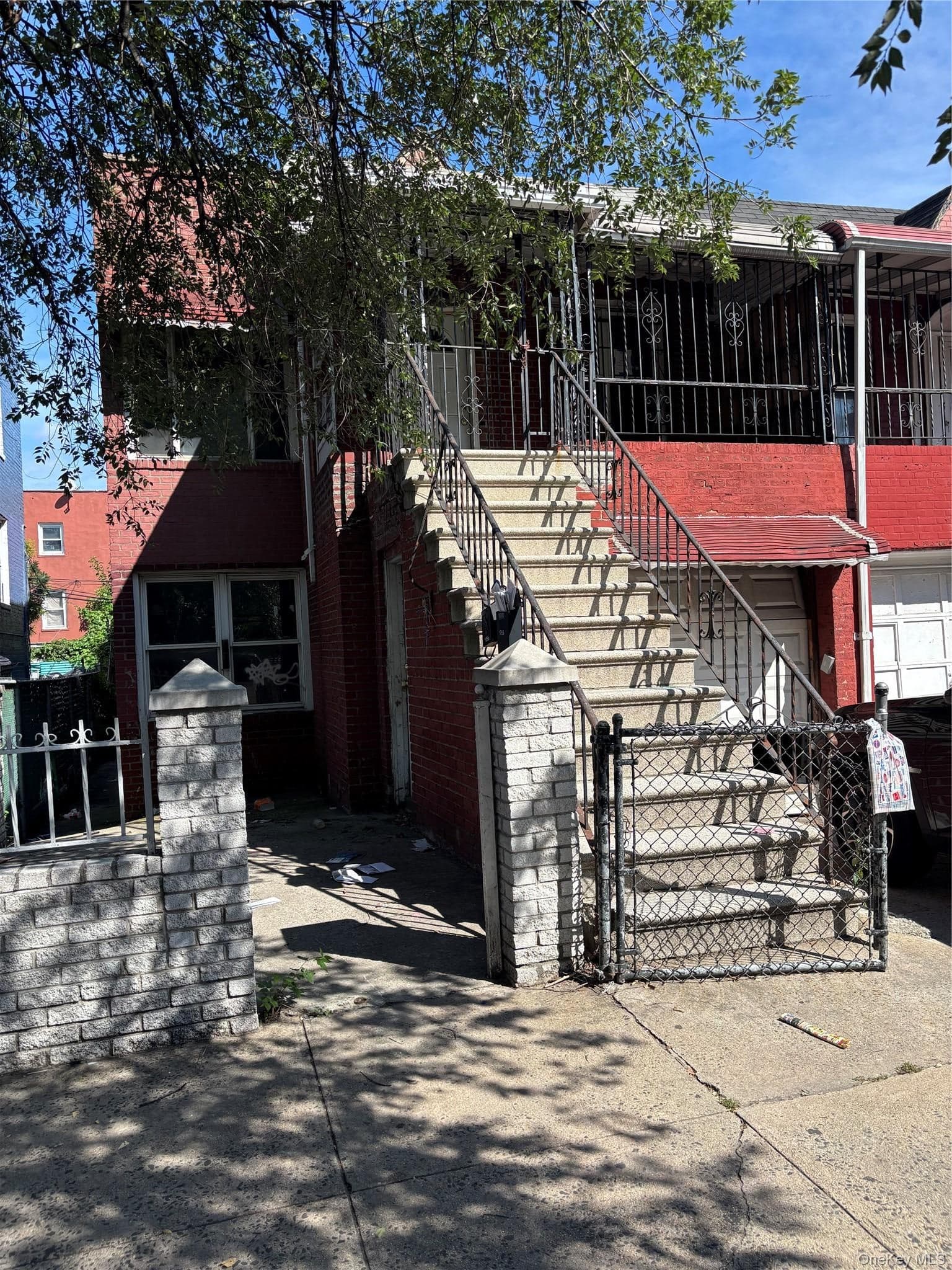 1056 Colgate Avenue thumbnail 2
