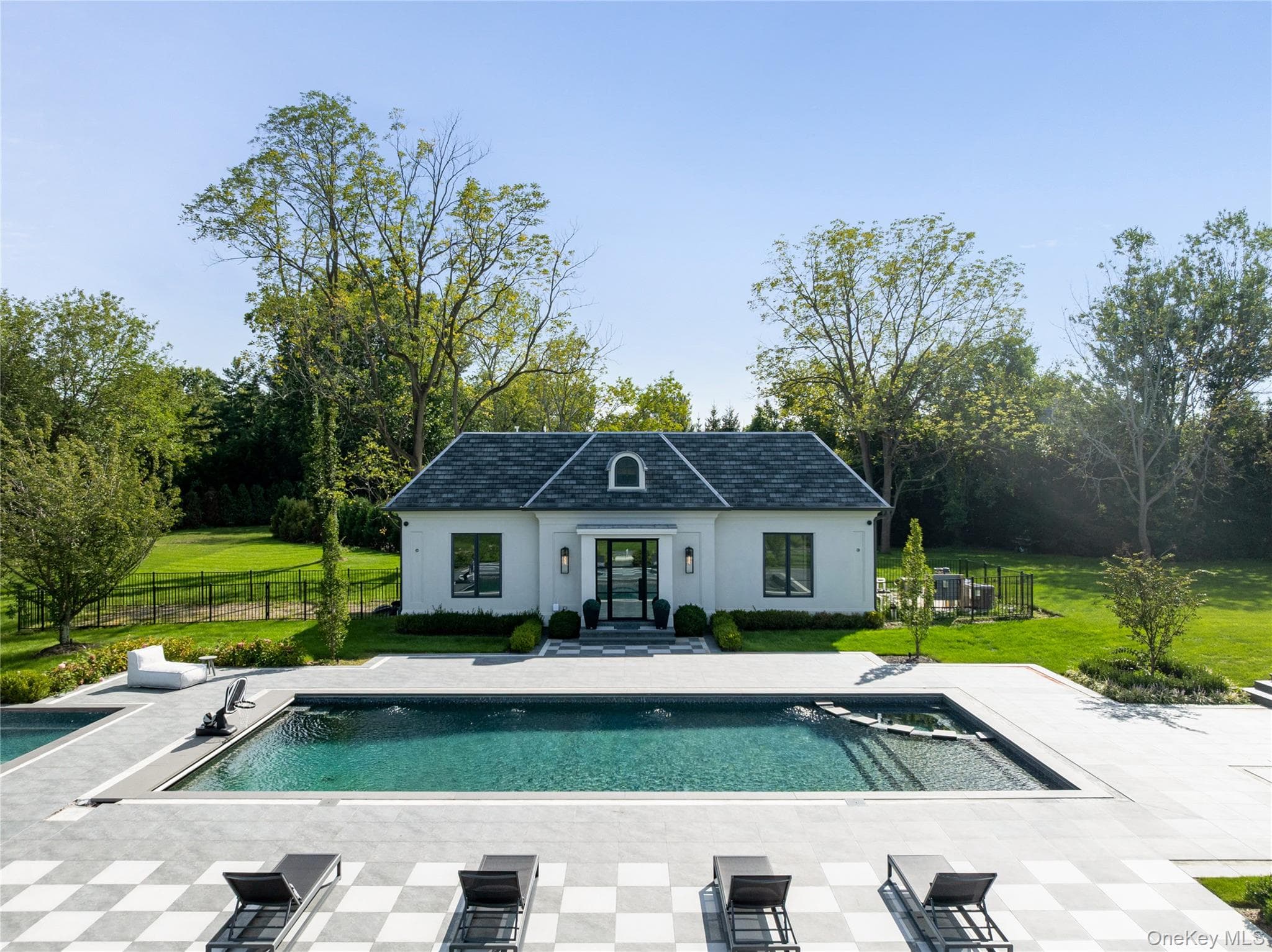 18 Evergreen Way thumbnail 39