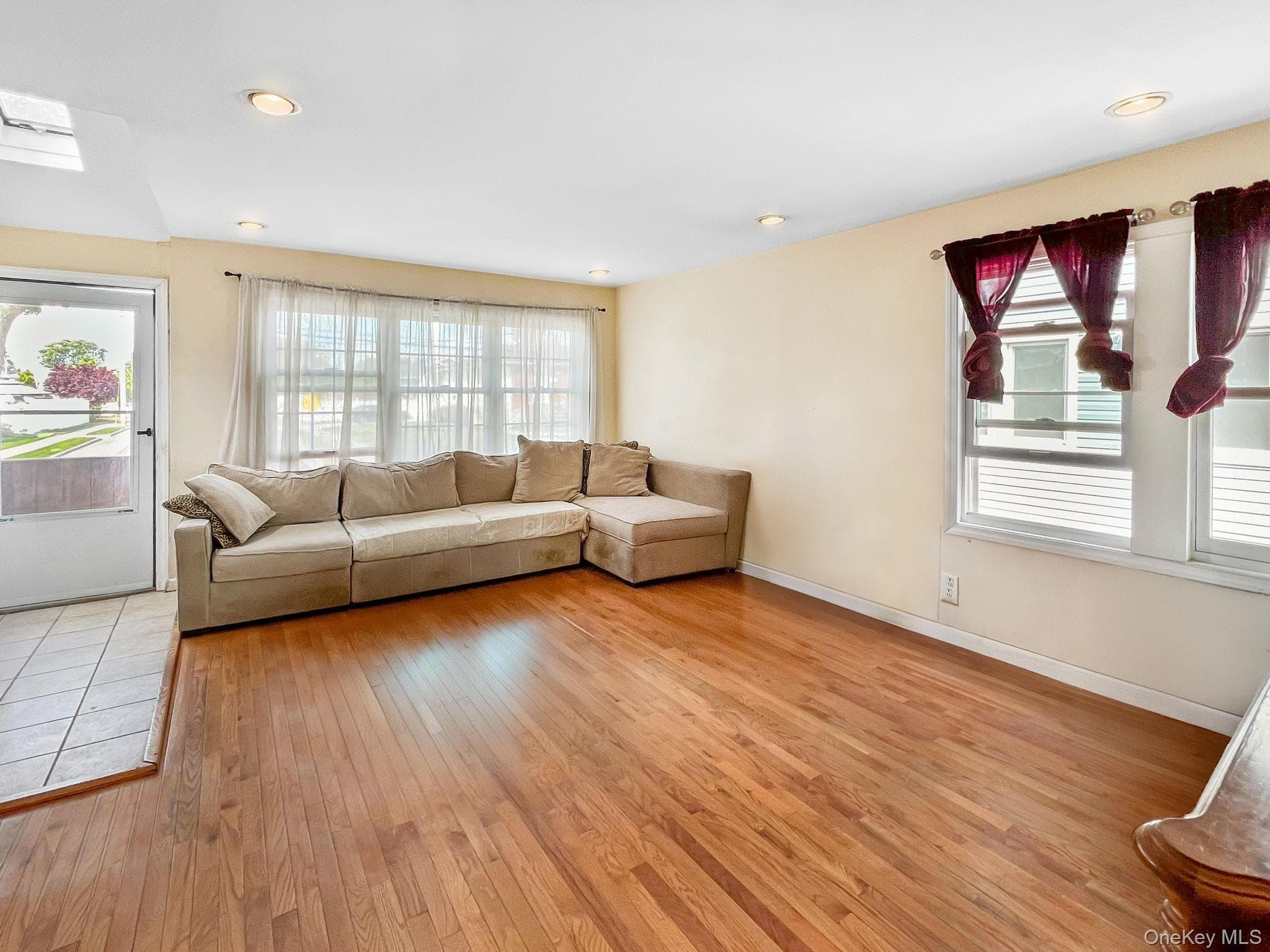 3321 Murdock Avenue thumbnail 3