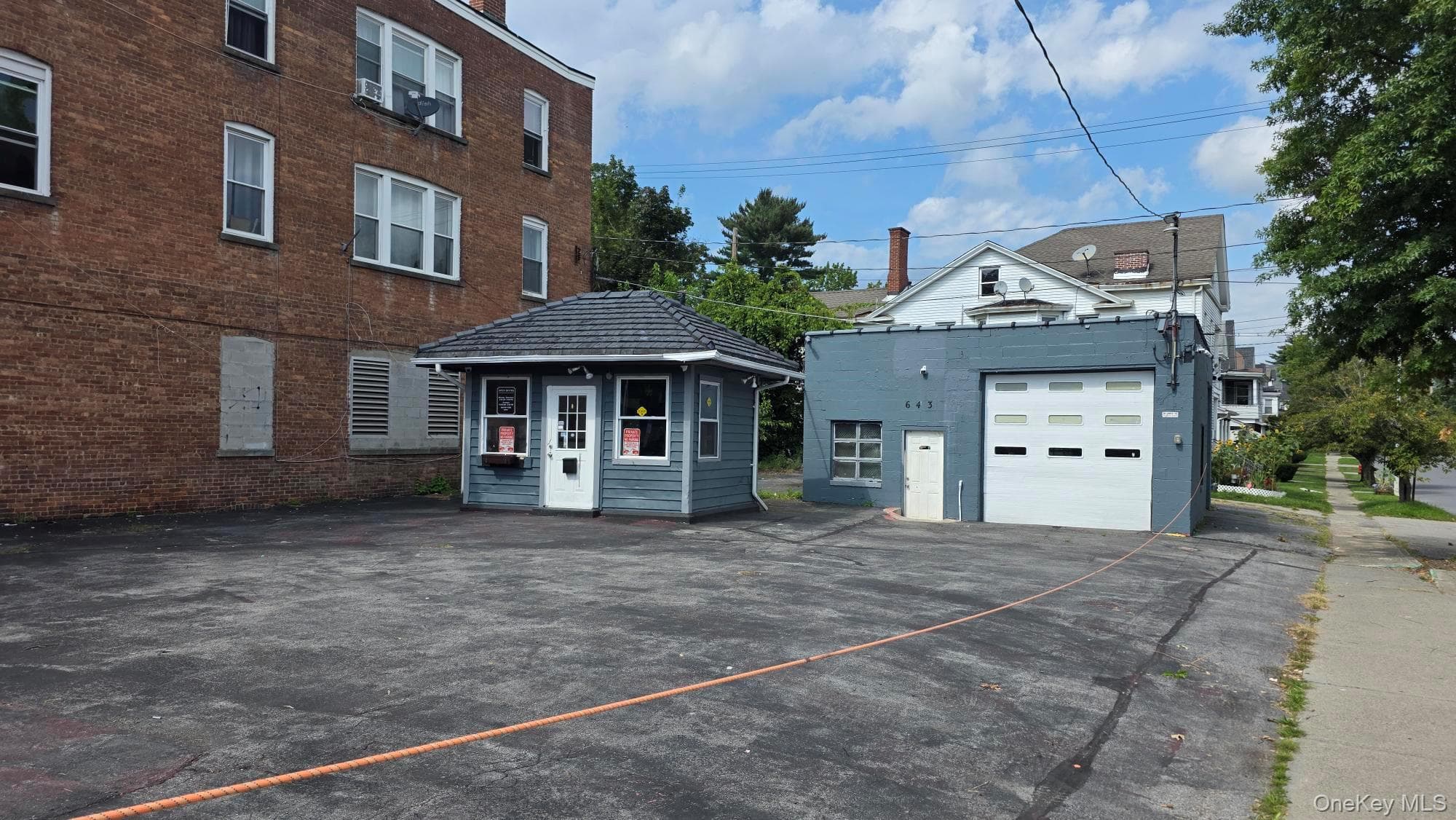 643 Main Street photo 1
