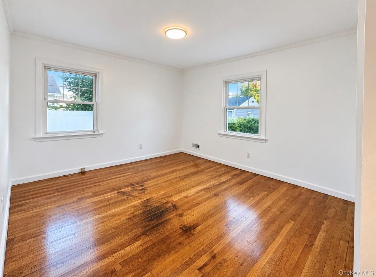 411 Howells Road thumbnail 13