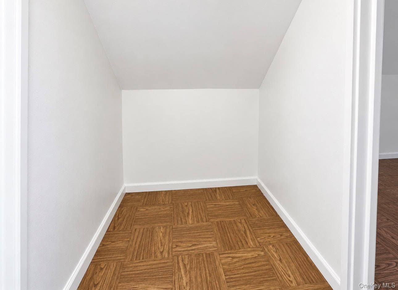411 Howells Road thumbnail 15