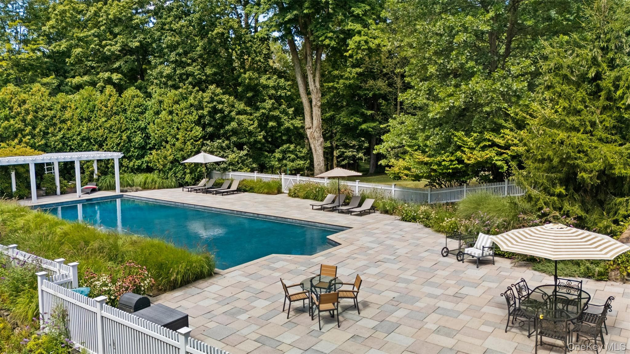 640 Grant Road thumbnail 37