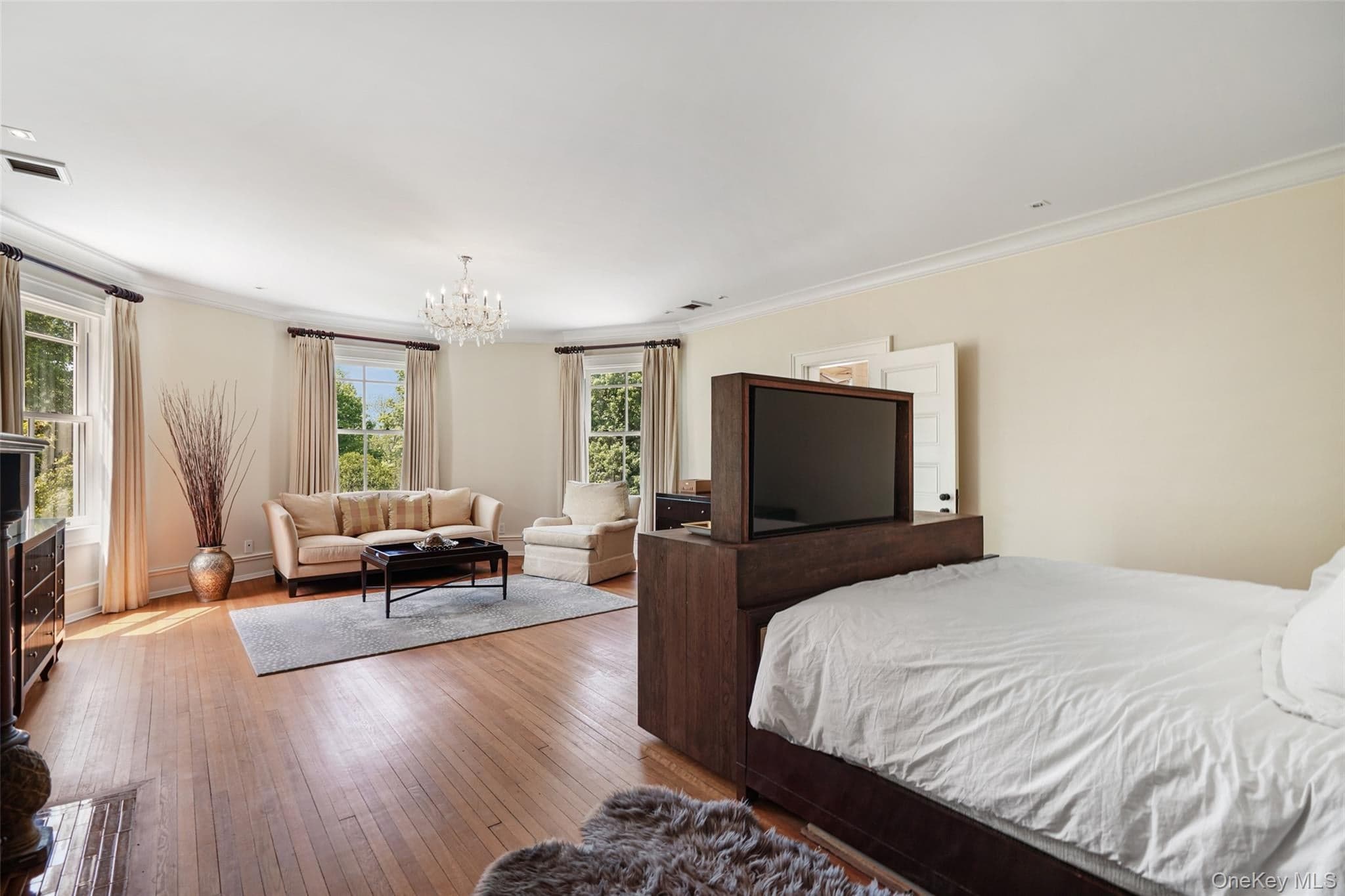 640 Grant Road thumbnail 18