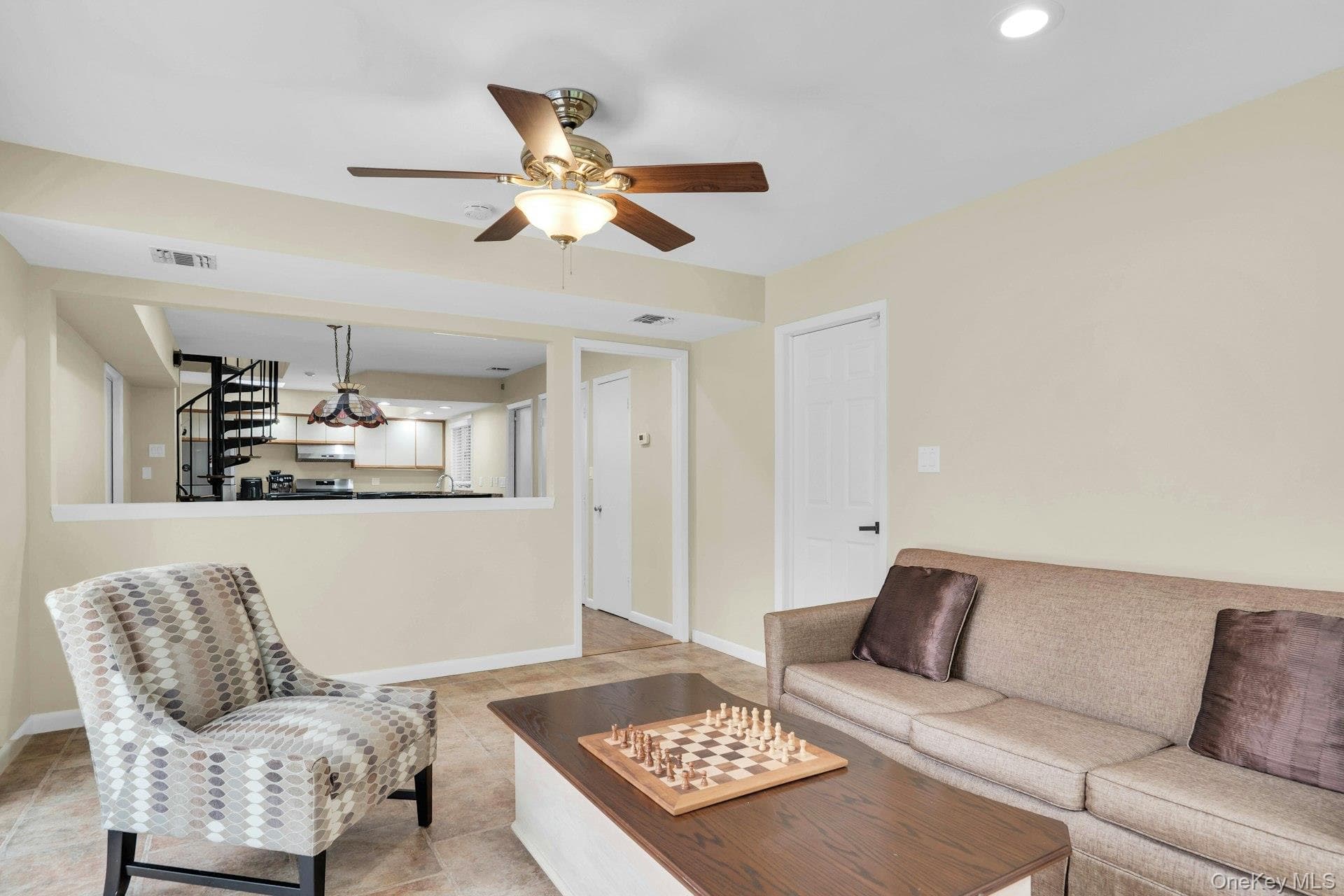 764 Vanderbilt Parkway thumbnail 22