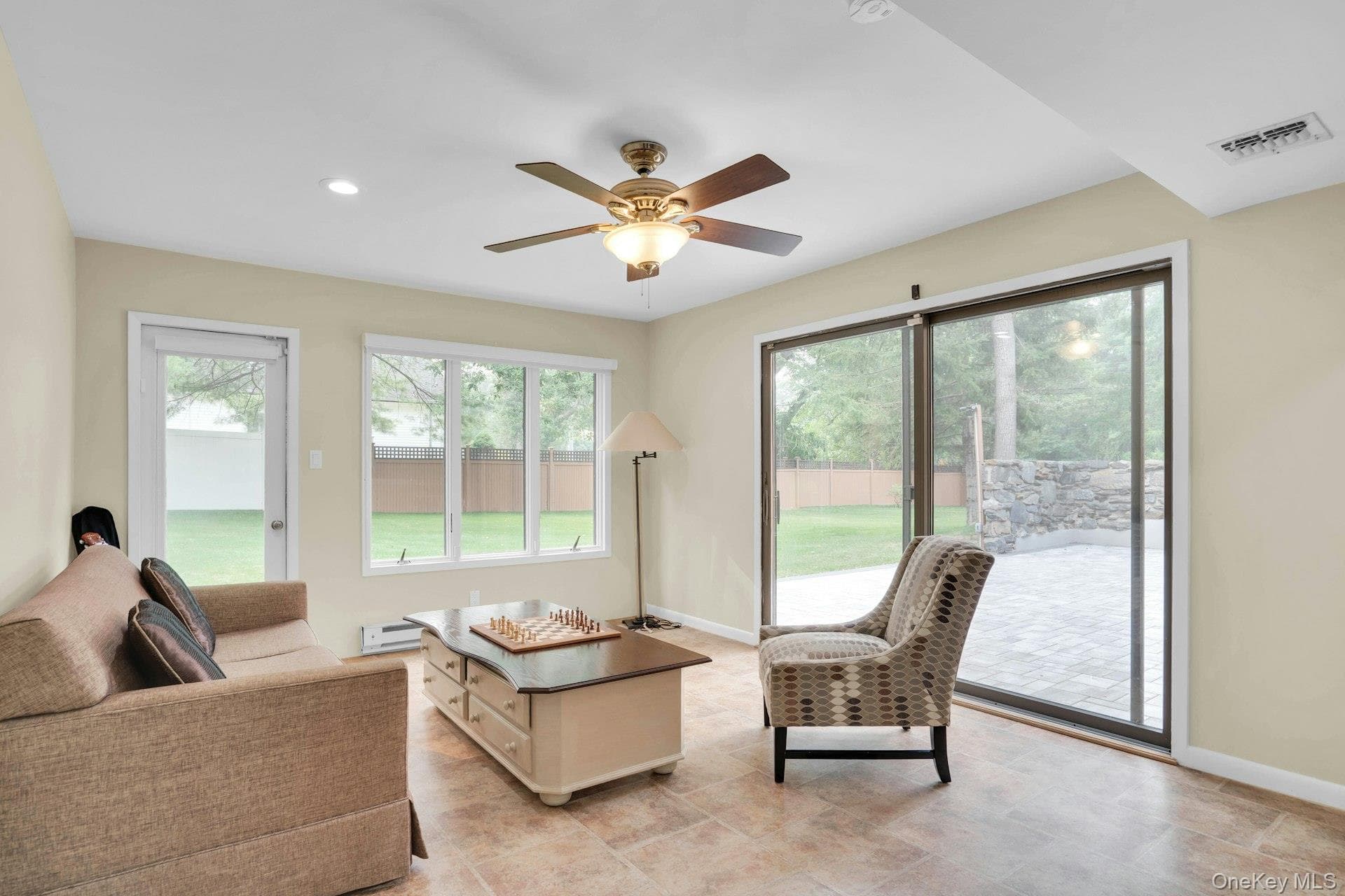 764 Vanderbilt Parkway thumbnail 21