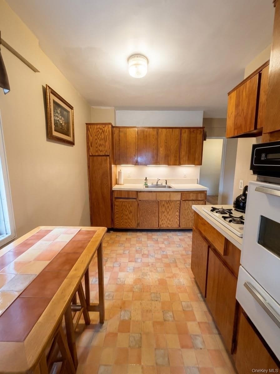 89-15 Parsons Blvd Blvd Unit: 4G, Jamaica