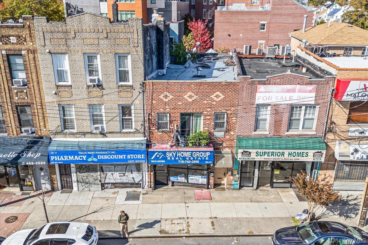 191-13 Jamaica Avenue thumbnail 3