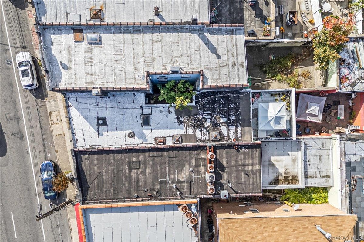 191-13 Jamaica Avenue thumbnail 7