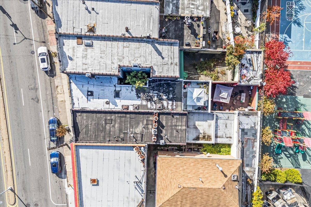 191-13 Jamaica Avenue thumbnail 5