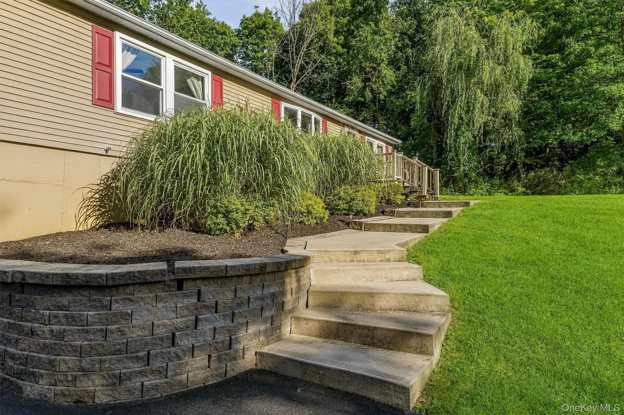 97 Heselton Drive thumbnail 4