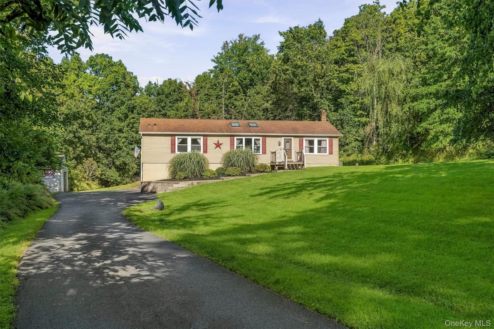 97 Heselton Drive thumbnail 3