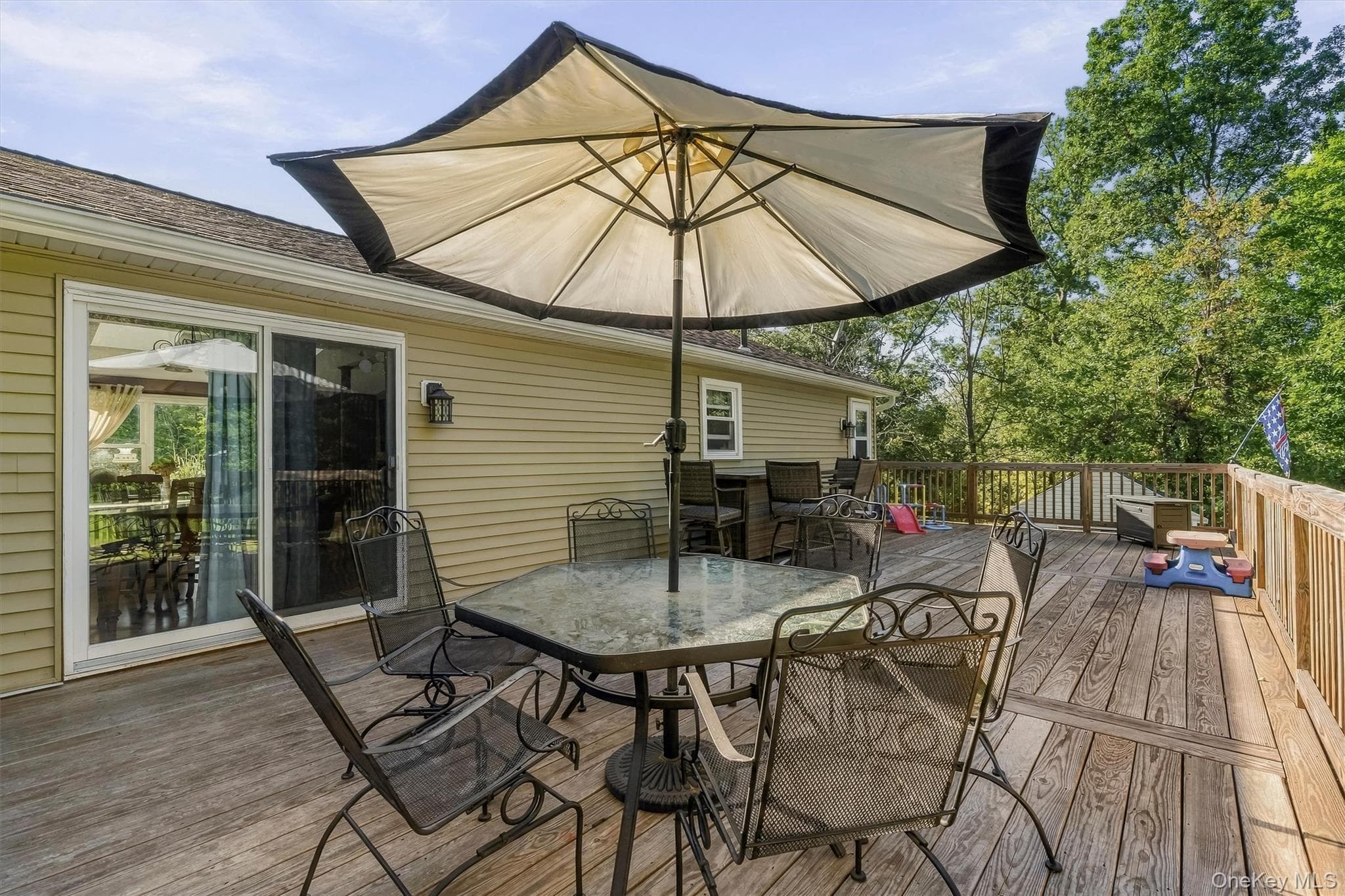 97 Heselton Drive thumbnail 33