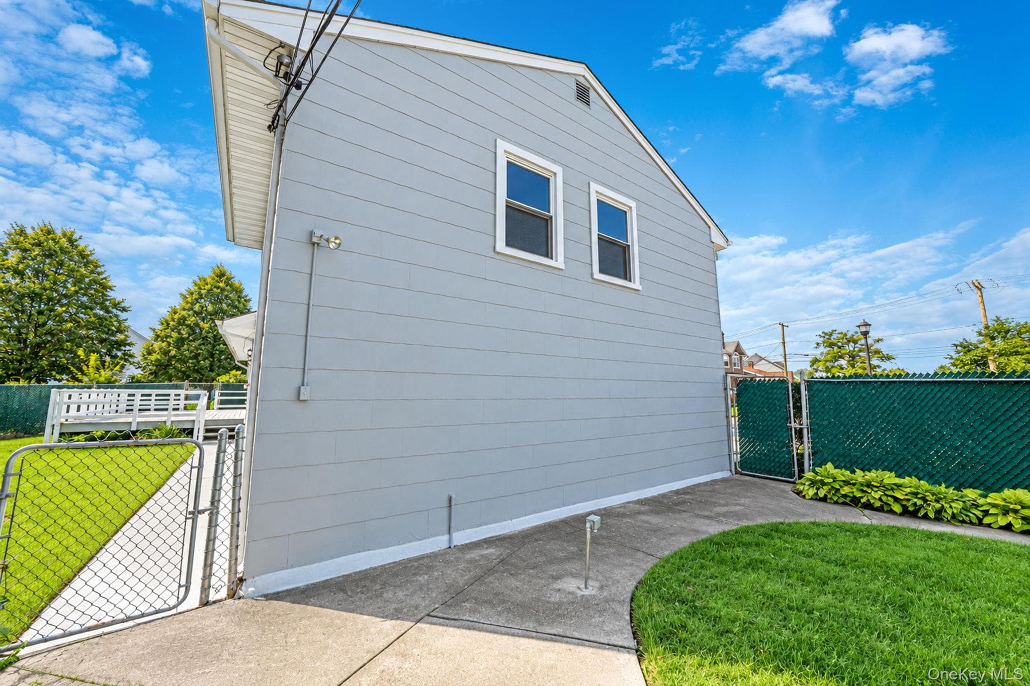 745 Anderson Avenue thumbnail 43