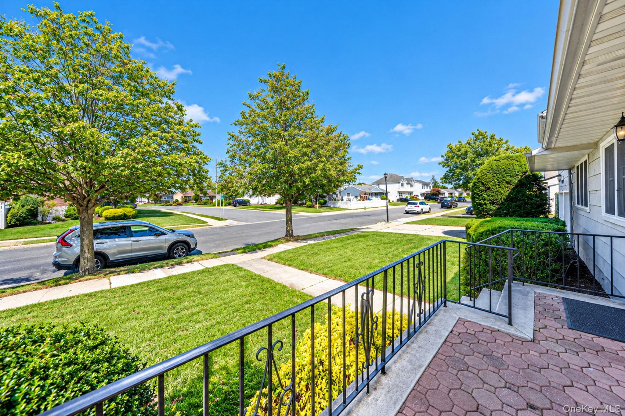 745 Anderson Avenue thumbnail 5