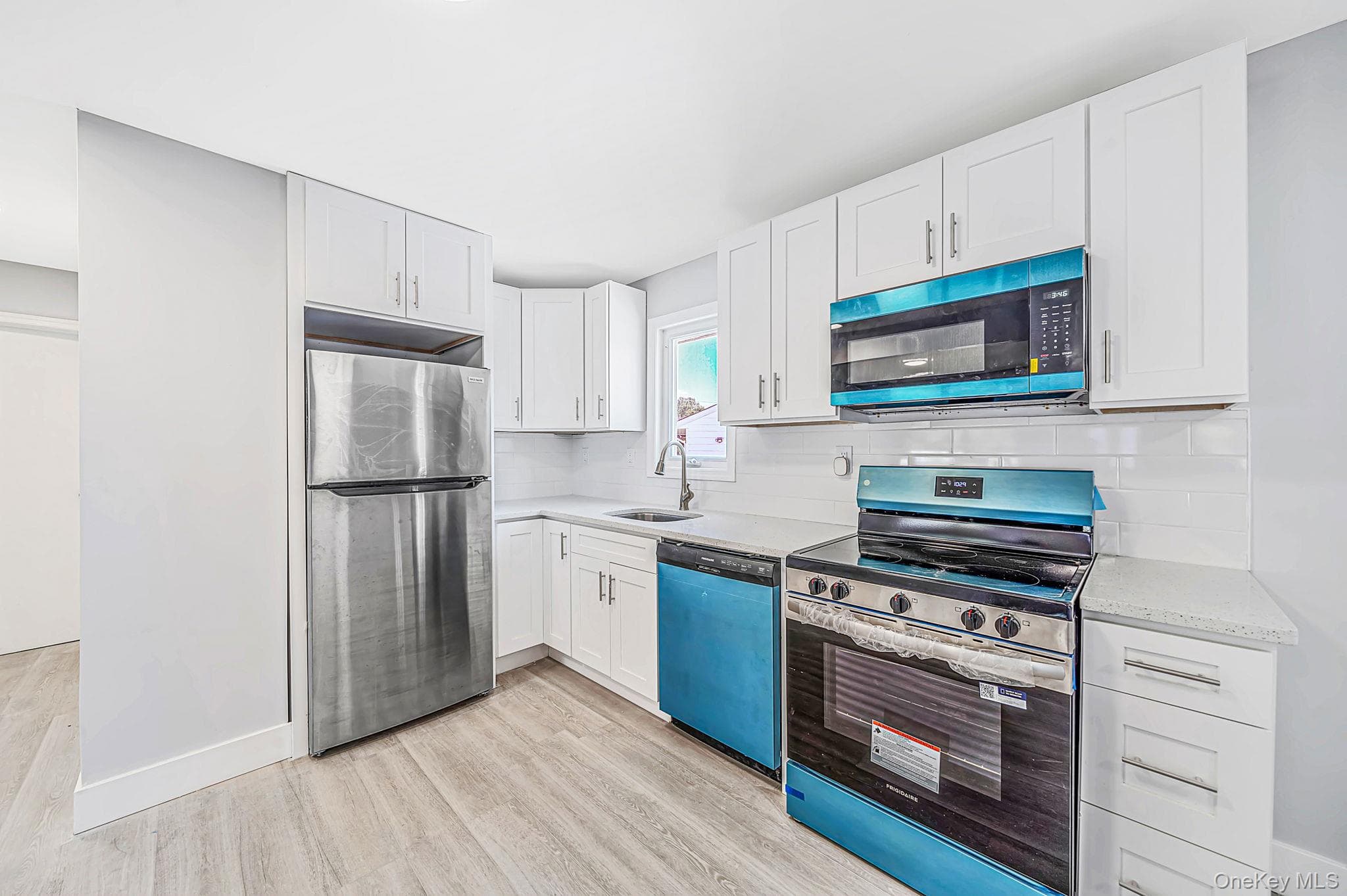 745 Anderson Avenue thumbnail 12