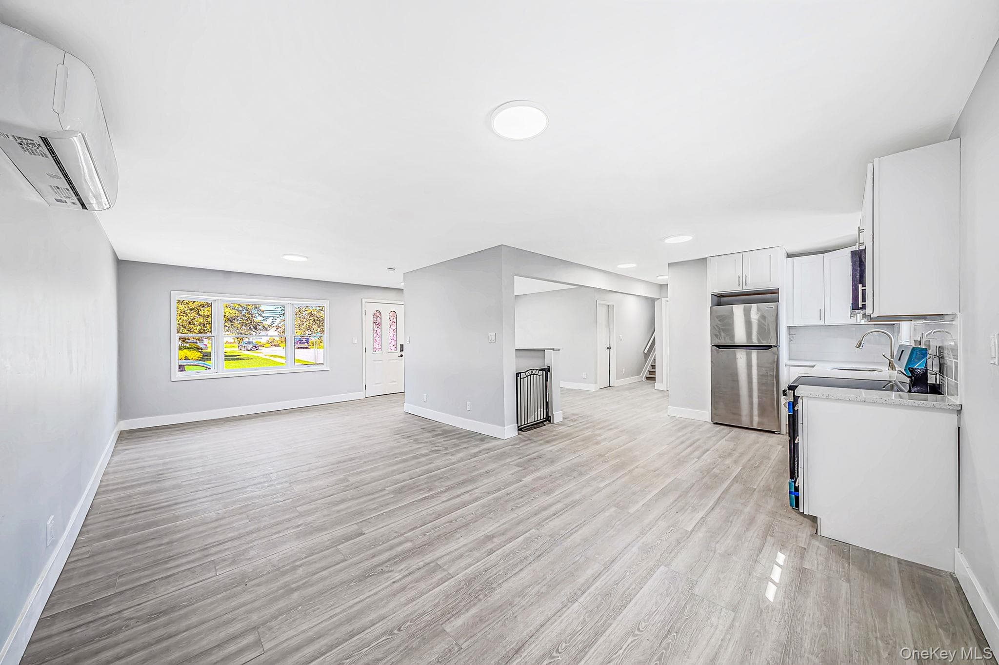 745 Anderson Avenue thumbnail 9