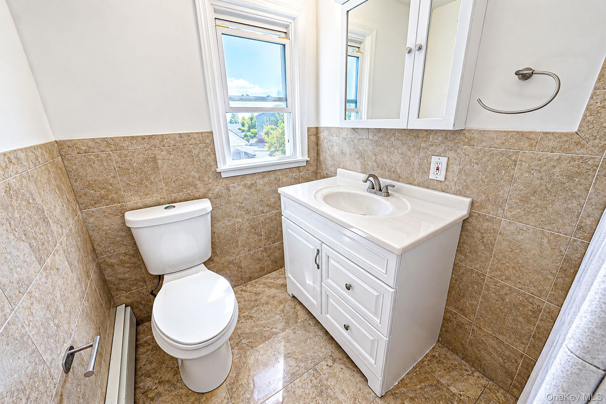 745 Anderson Avenue thumbnail 27